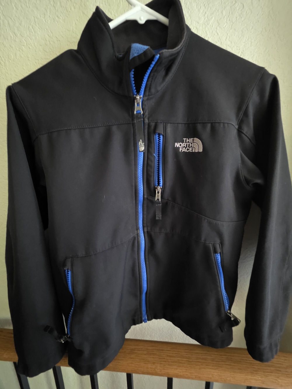 The North Face Kids Black Jacket with Blue Accents,Sz 18/20 Boys